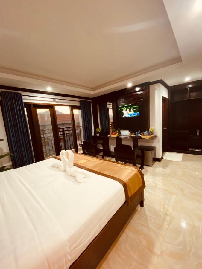Consiana Hotel Vang Vieng Exterior photo